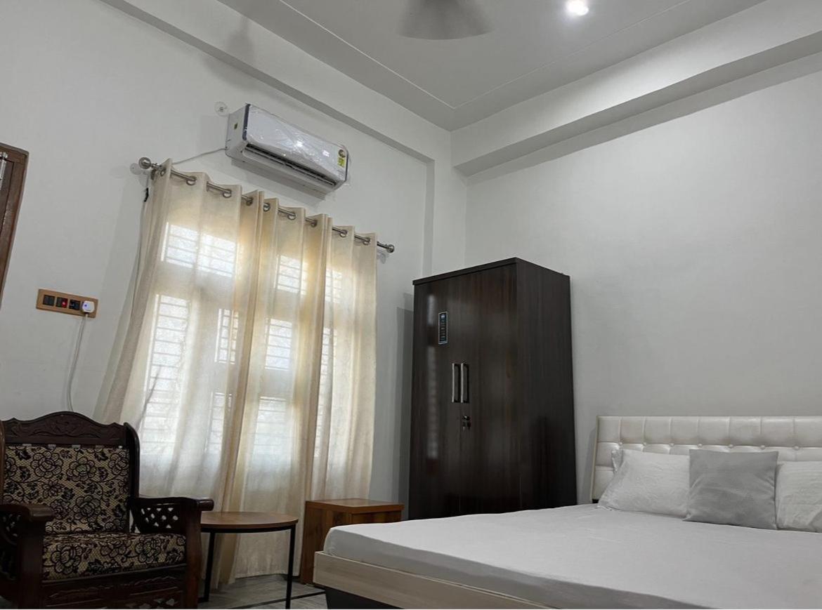 Shri Ram International Home Stay Ayodhya Экстерьер фото